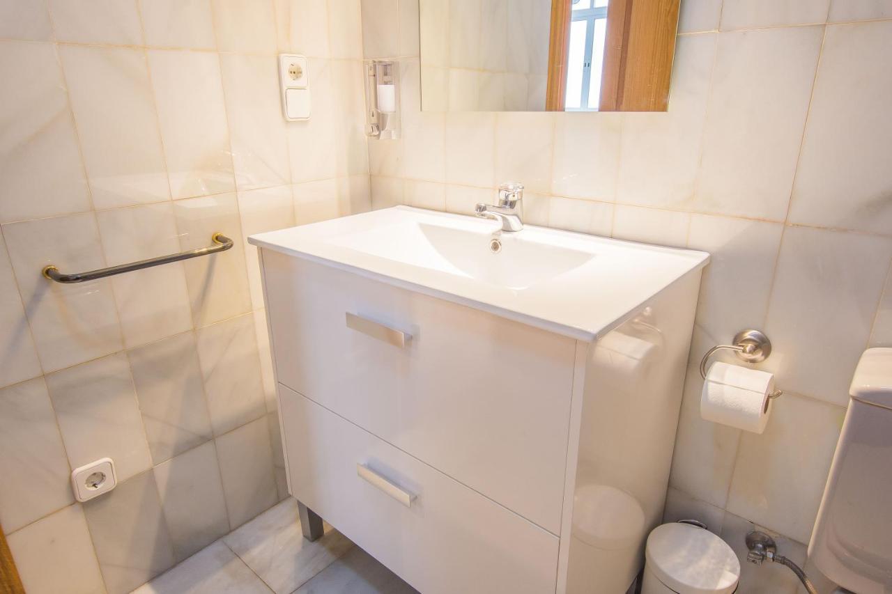 Qh Puerta Real Apartment Granada Ngoại thất bức ảnh